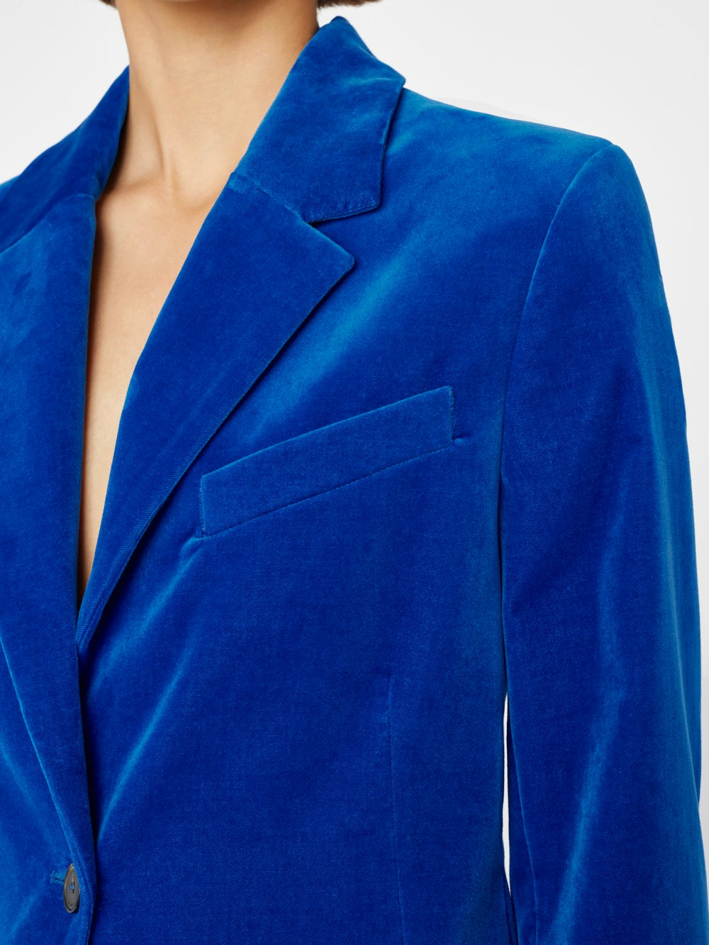 blazer shoulder view alt:size